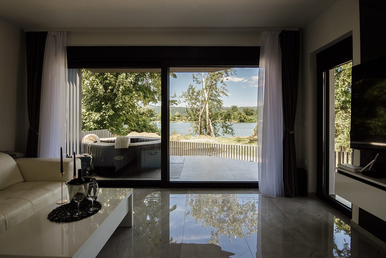 Living space opening to the outdoors (stock photo)